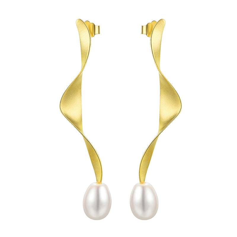 Leona Twisted Pearl Earrings