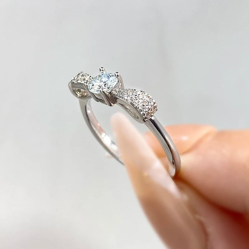 Mila 0.5ct Moissanite Diamond Bow Ring