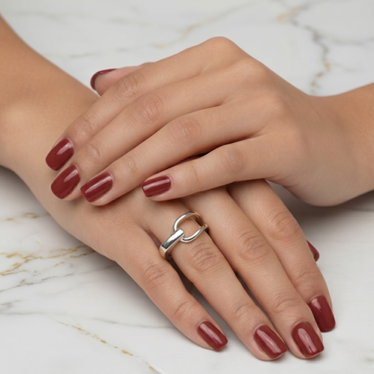 Caroline resizable ring available in rhodium plated silver and 18K gold plated finishes.