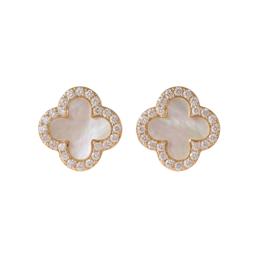 White Stephanie Clover Stud Earrings in sterling silver S925 with white clover design, available in 18k gold plated or rhodium plated finish. Elegant fine jewelry earrings, hypoallergenic and perfect for everyday wear.